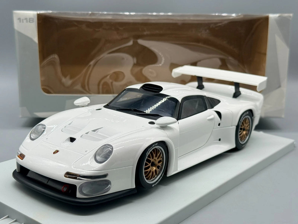 Modellautos 1:18 UT Models Porsche 911 GT1 mit OVP