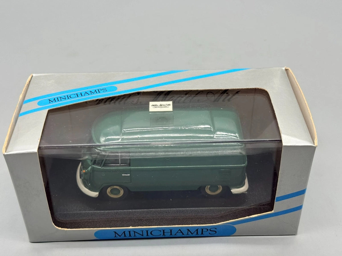 Modellautos 1:43 Minichamps VW Bus Delivery Van mit OVP
