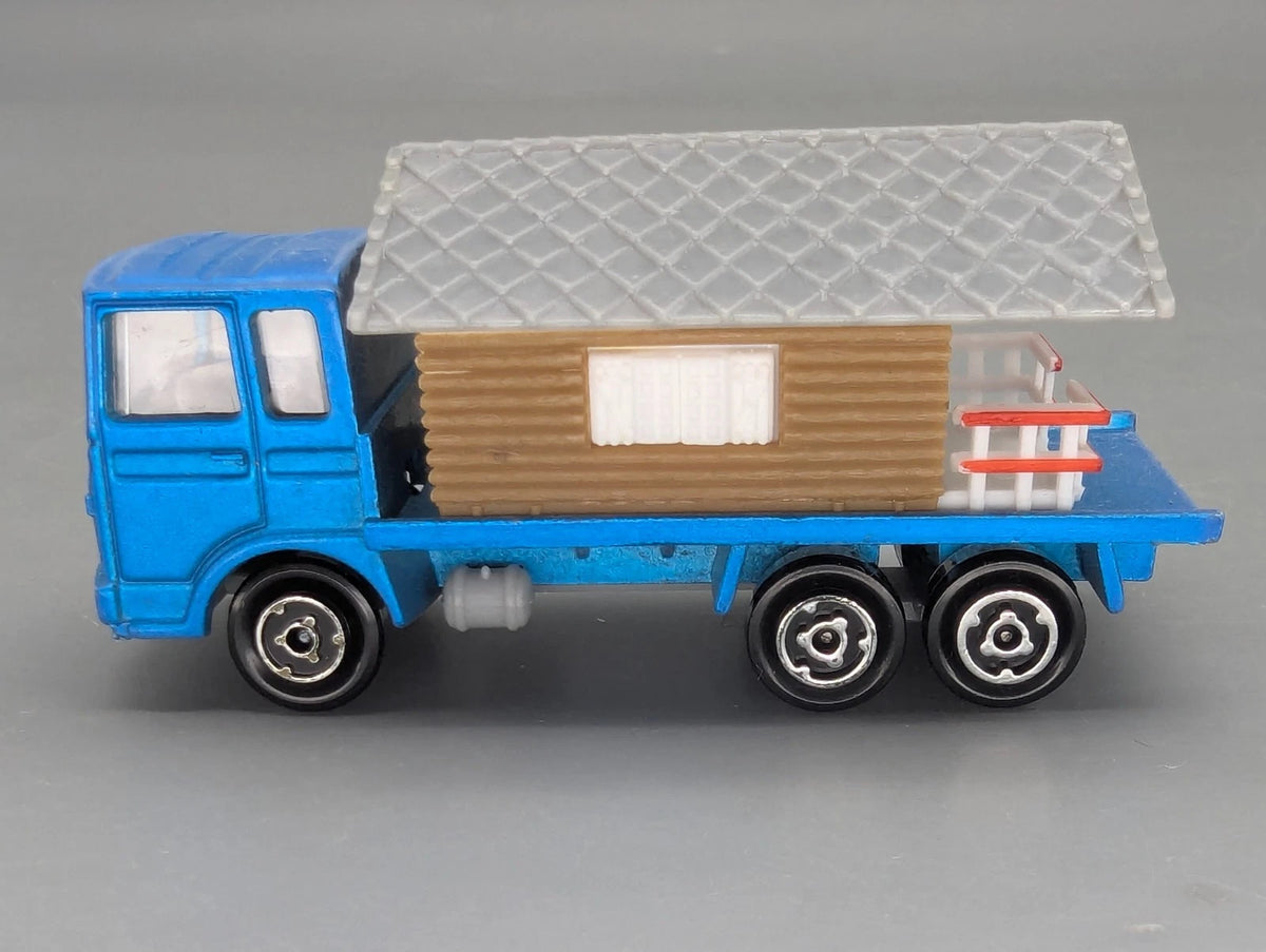 Modellautos 1:100 Majorette 236 Saviem Chalet Original Majorette Vitrine