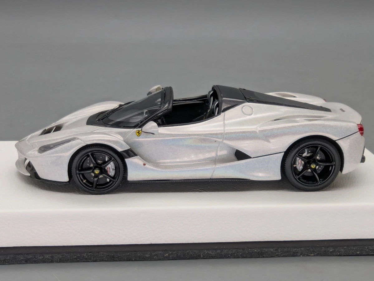 Modellautos 1:43 BBR Ferrari LaFerrari Aperta Weiß Ltd 01/24 mit Vitrine + OVP