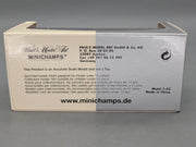 Modellautos 1:43 Minichamps Audi A8 Nachtblau mit Dealer OVP