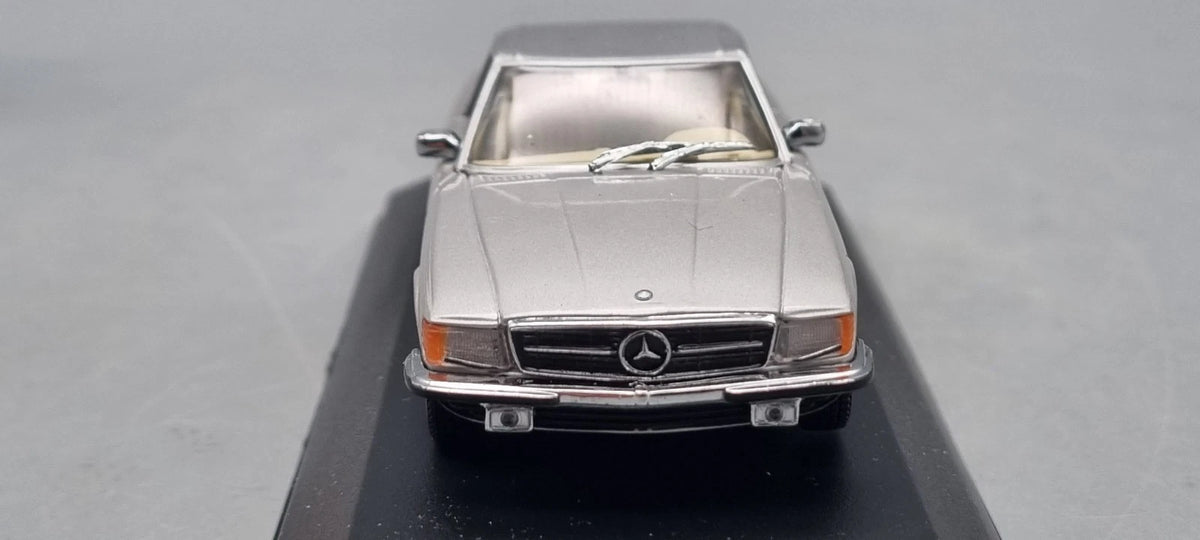 Modellautos 1:43 Minichamps Mercedes-Benz 350 SL W107 Cabriolet silber OVP