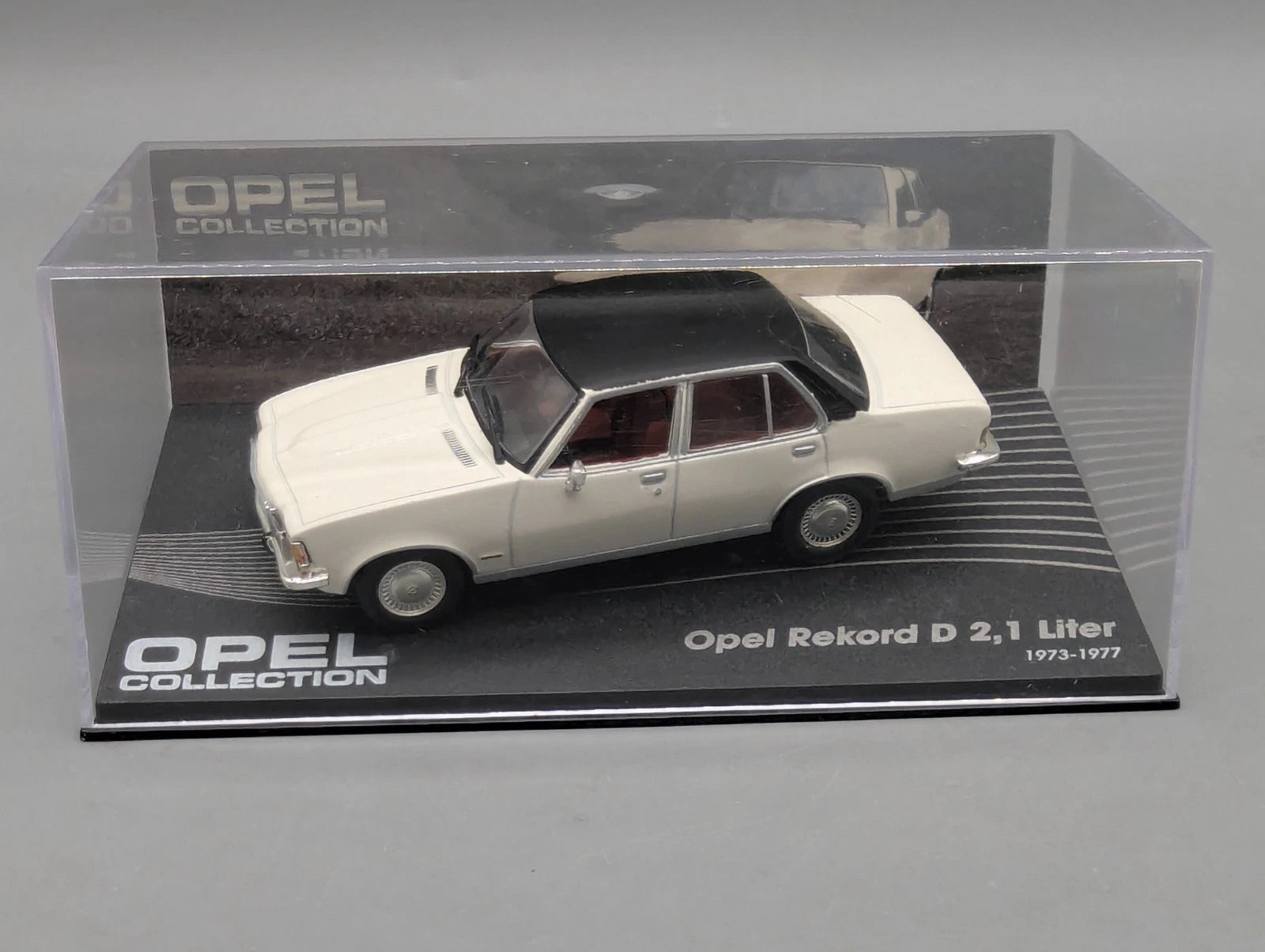 Modellautos 1:43 Ixo für Eaglemoss Opel Collection Rekord D 2,1 Liter Vitrine