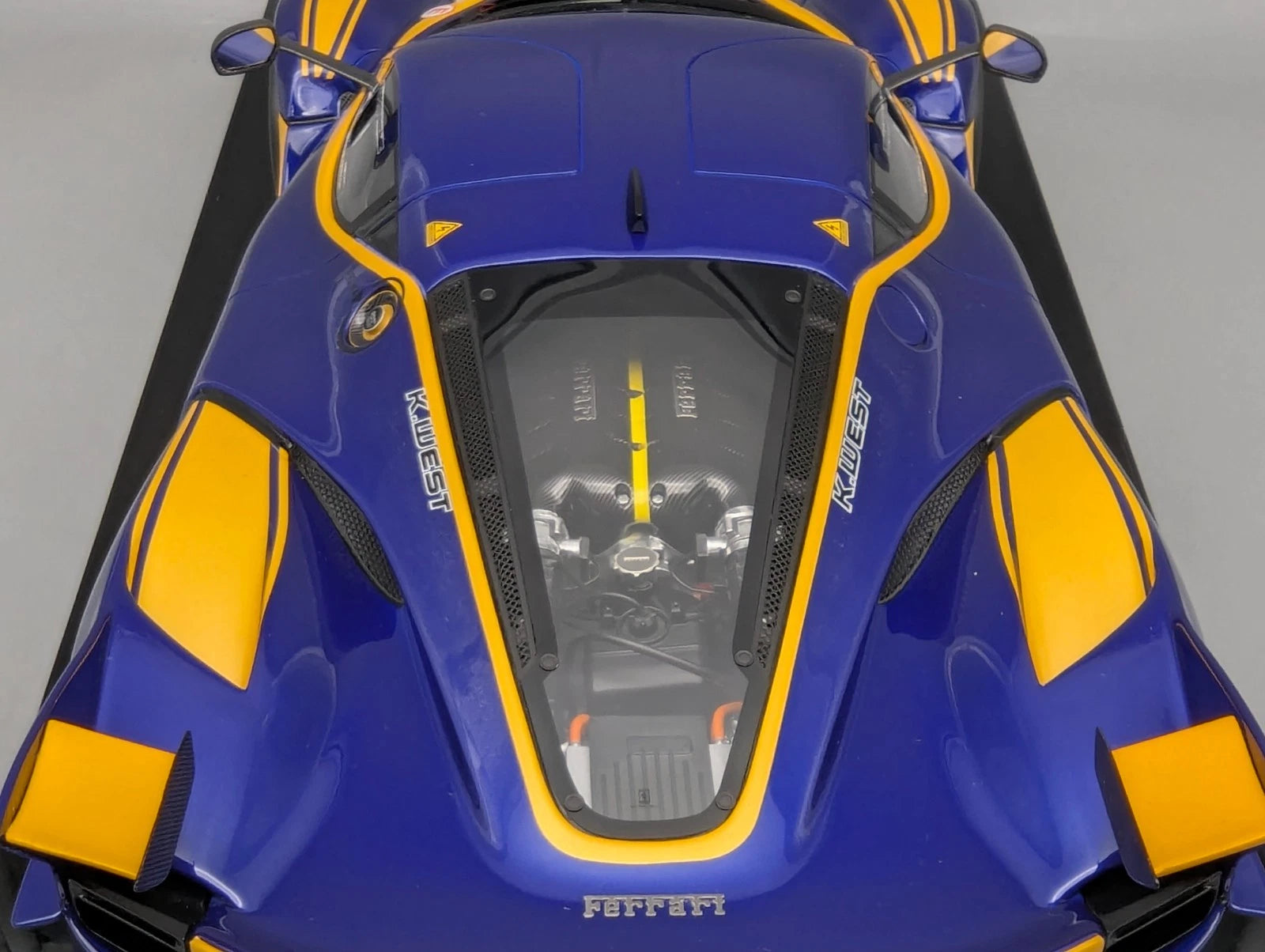 Modellautos 1:12 BBR Ferrari FXX-K Car #81 Blau Gelb Ltd 15/20 in Vitrine OVP