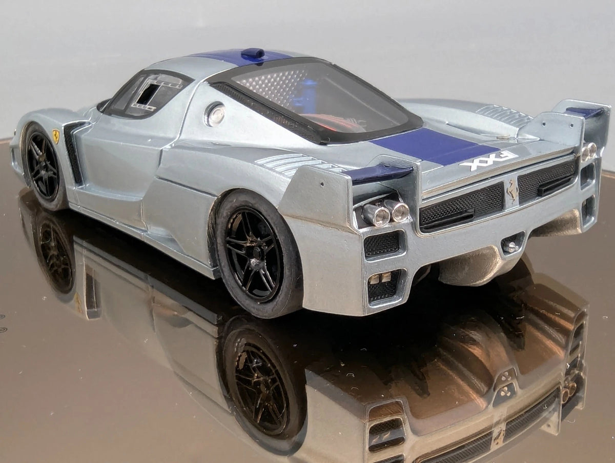 Modellautos 1:43 BBR Ferrari FXX 2006 Limited 017/150 Spiegelplatte Vitrine OVP
