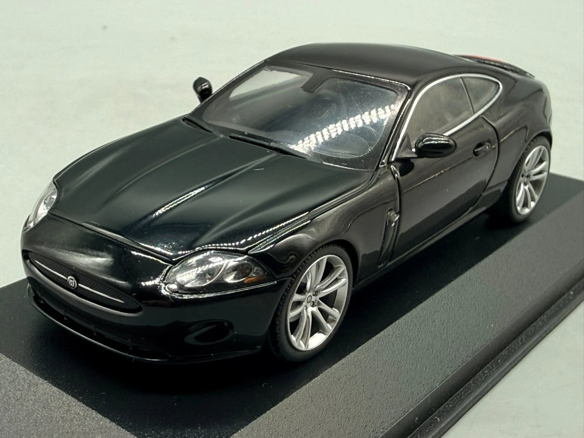 Modellautos 1:43 Minichamps Jaguar XK Coupe mit OVP