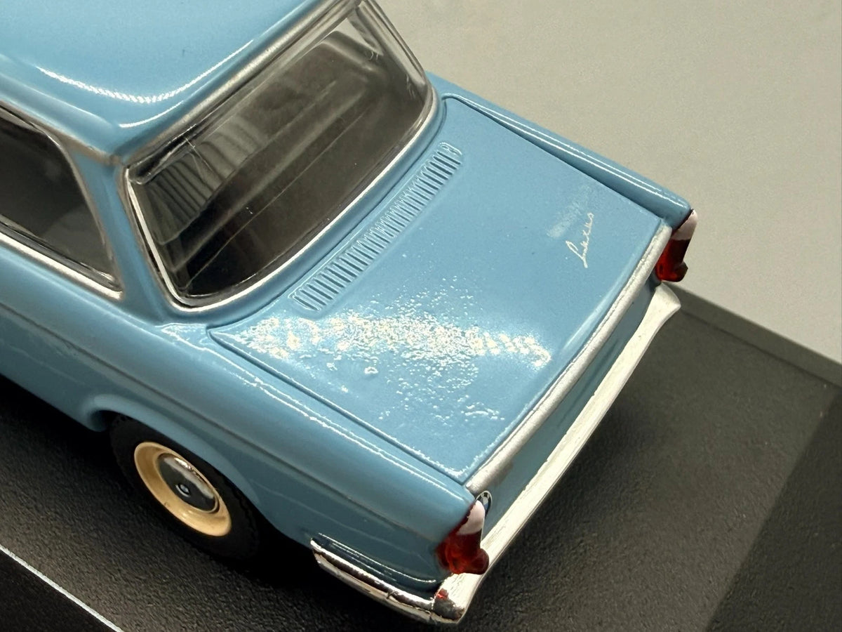 Modellautos 1:43 Minichamps BMW 700 mit OVP