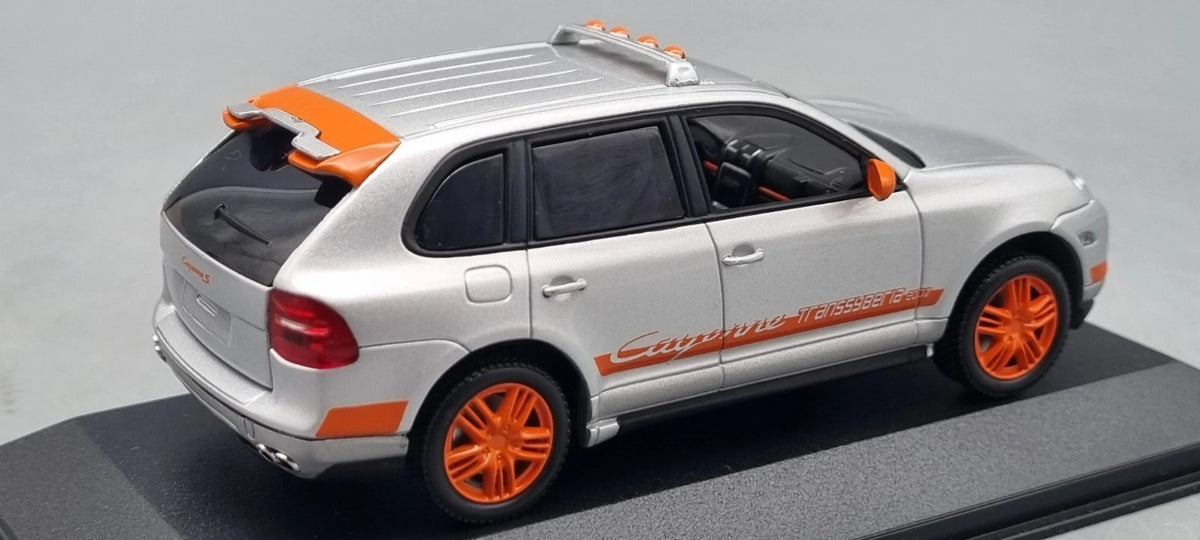 Modellautos 1:43 Minichamps Porsche Cayenne silber Transsyberia 2007 OVP