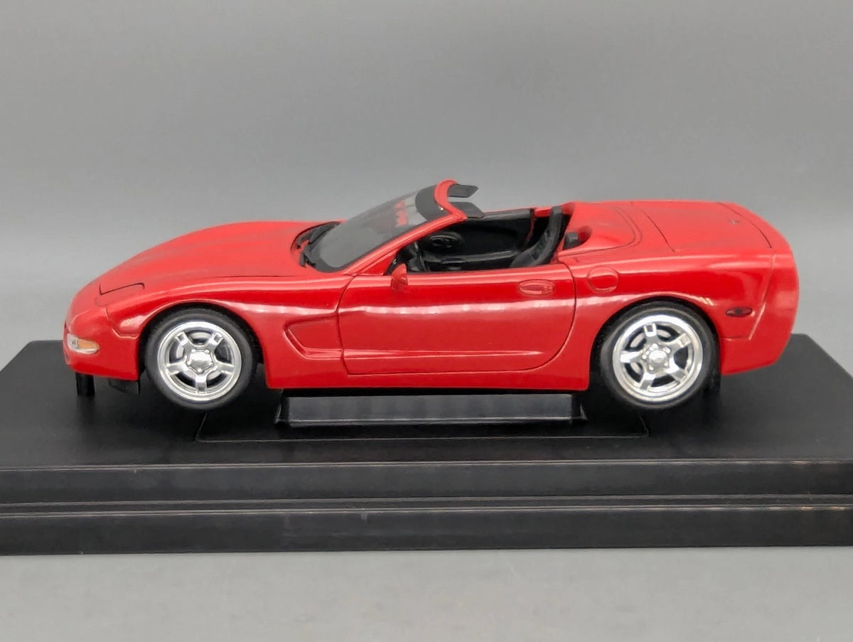 Modellautos 1:18 Ertl Chevrolet Corvette 1998 Rot American Muscle XXX mit OVP
