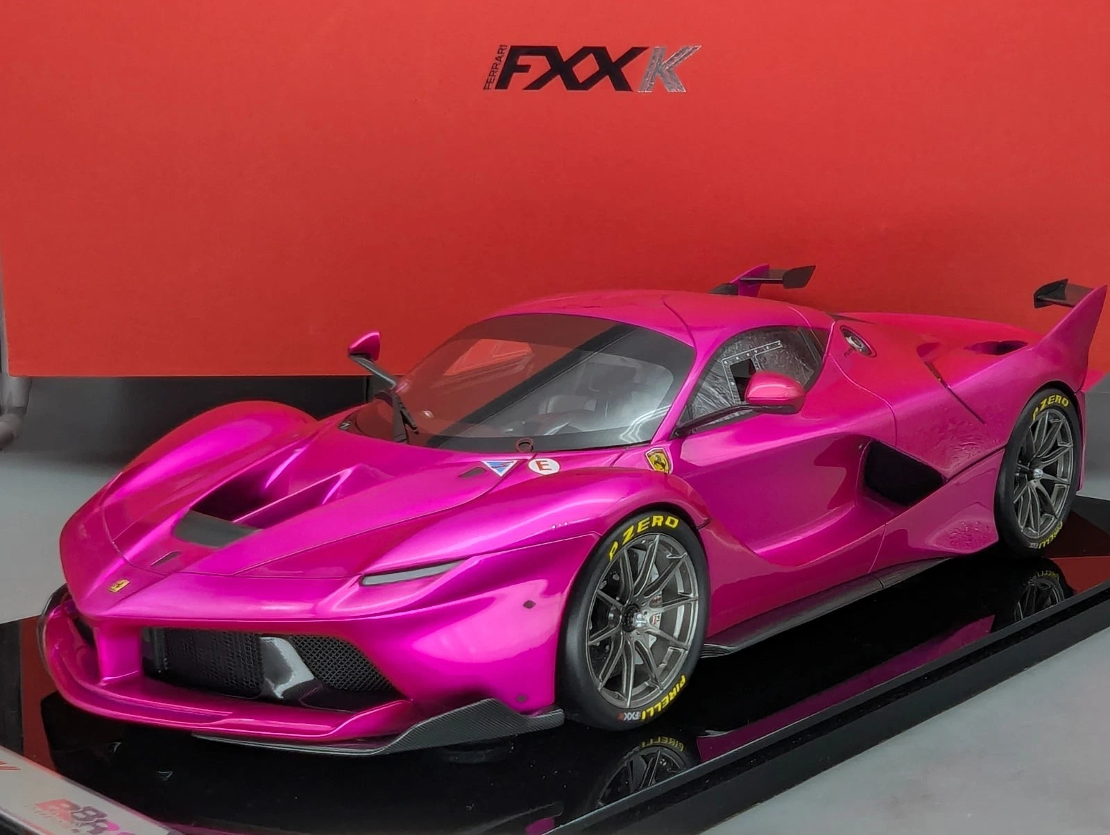 Modellautos 1:12 BBR Ferrari FXX-K 2014 Flash Pink Ltd 01/01 Vitrine OVP