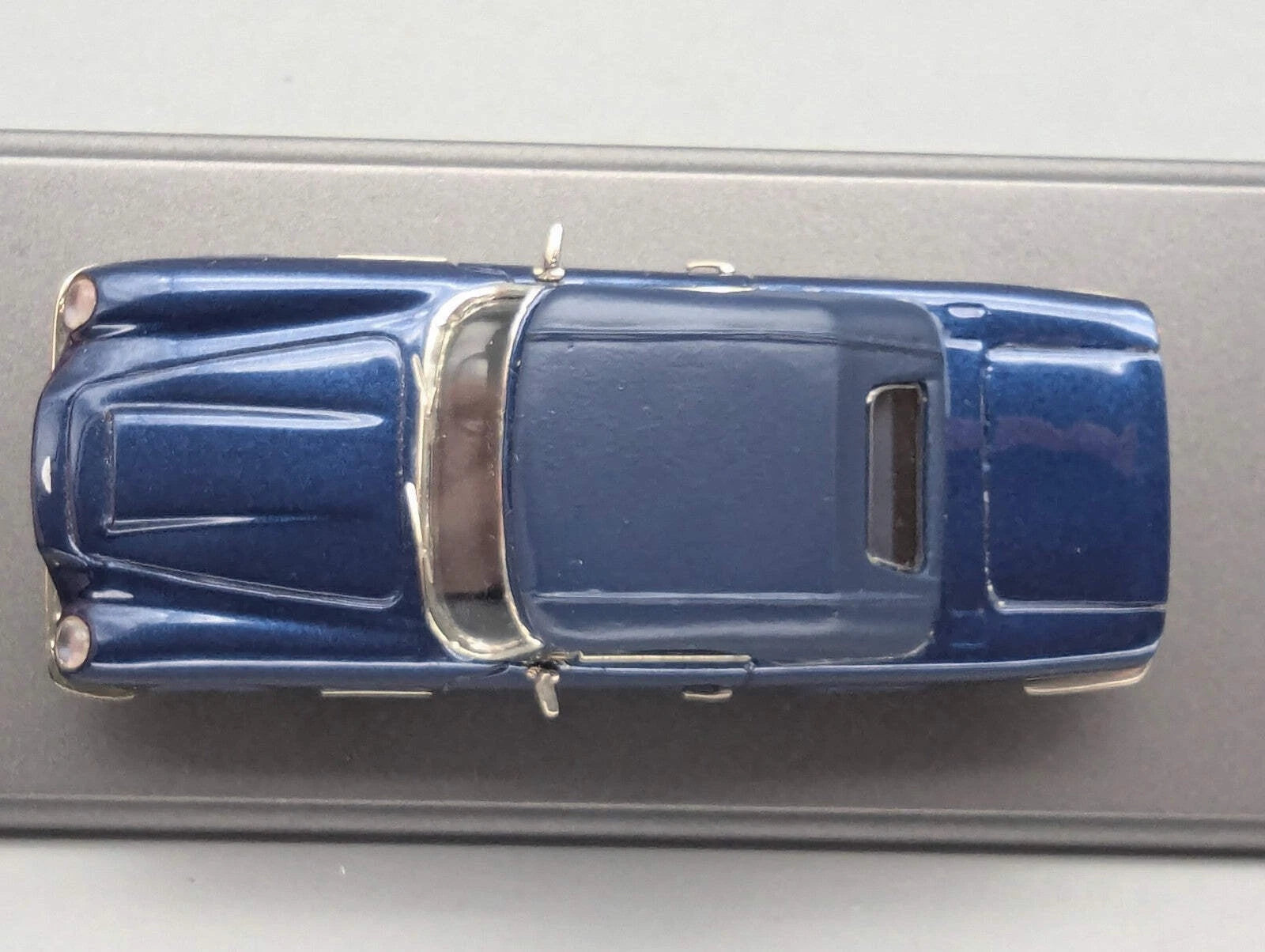 Modellautos 1:43 SMTS CL30 Aston Martin DB6 Volante Closed Built Kit mit OVP