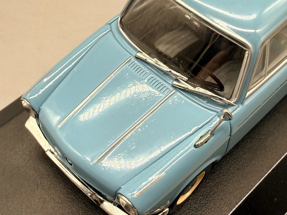 Modellautos 1:43 Minichamps BMW 700 mit OVP