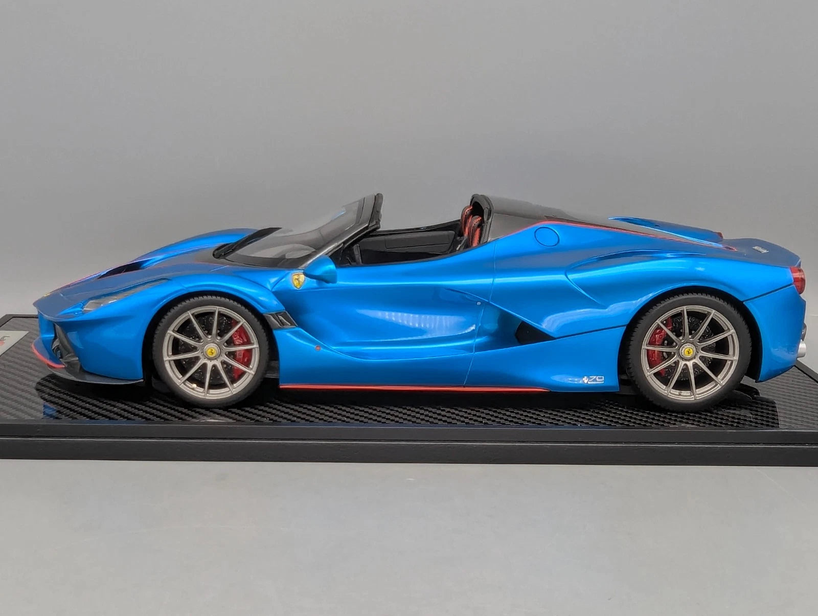 Modellautos 1:12 BBR Ferrari LaFerrari Aperta Blau UNIKAT Ltd. 01/01 Vitrine OVP
