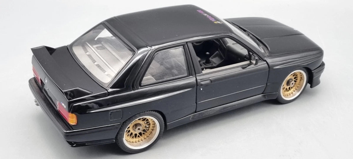 Modellautos 1:18 Minichamps 180 020300 BMW M3 Street 1987 Black OVP