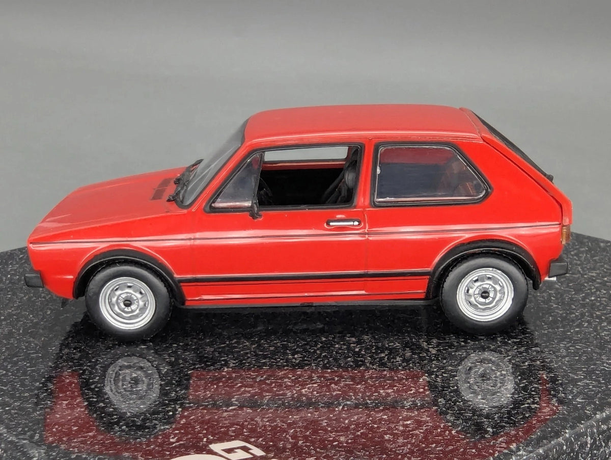 Modellautos 1:43 Norev Volkswagen VW Golf 1 GT1 mit Klappbox OVP
