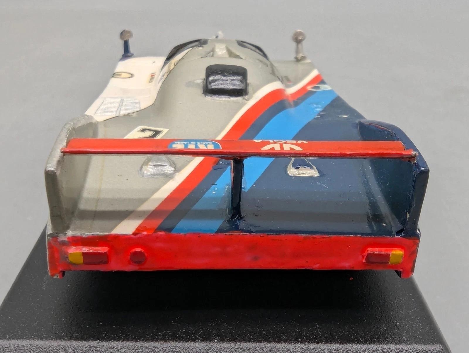 Modellautos 1:43 Mini Racing Porsche 936 C Team Joest WINNER DRM 1982 #2 Vitrine