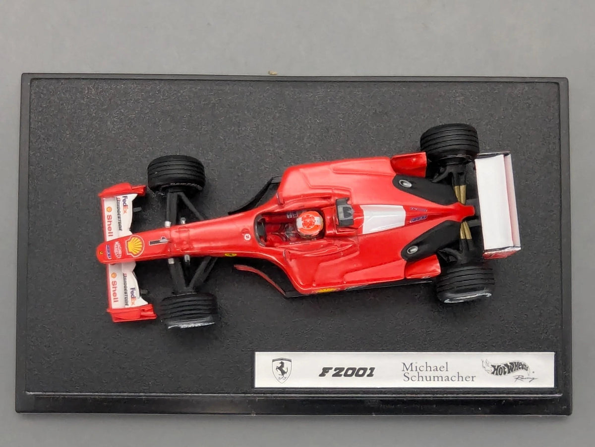 Modellautos 1:43 Hot Wheels Racing Ferrari F2001 #1 Schumacher mit OVP