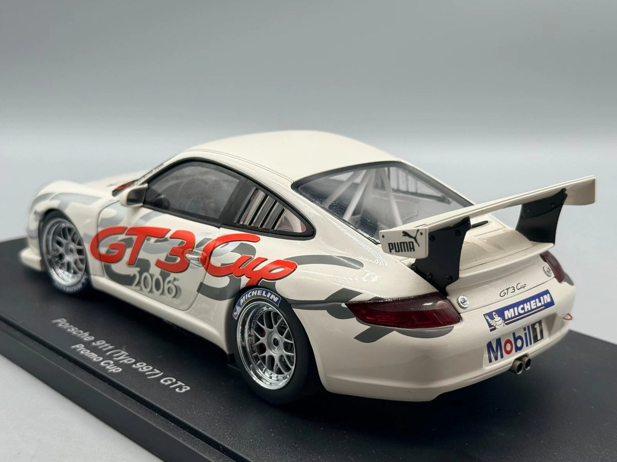 Modellautos 1:18 Autoart Porsche 911 (Type 997) GT3 Promo Cup mit OVP