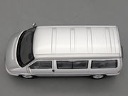 Modellautos 1:18 Schuco Volkswagen VW T4b Caravelle Silber mit OVP