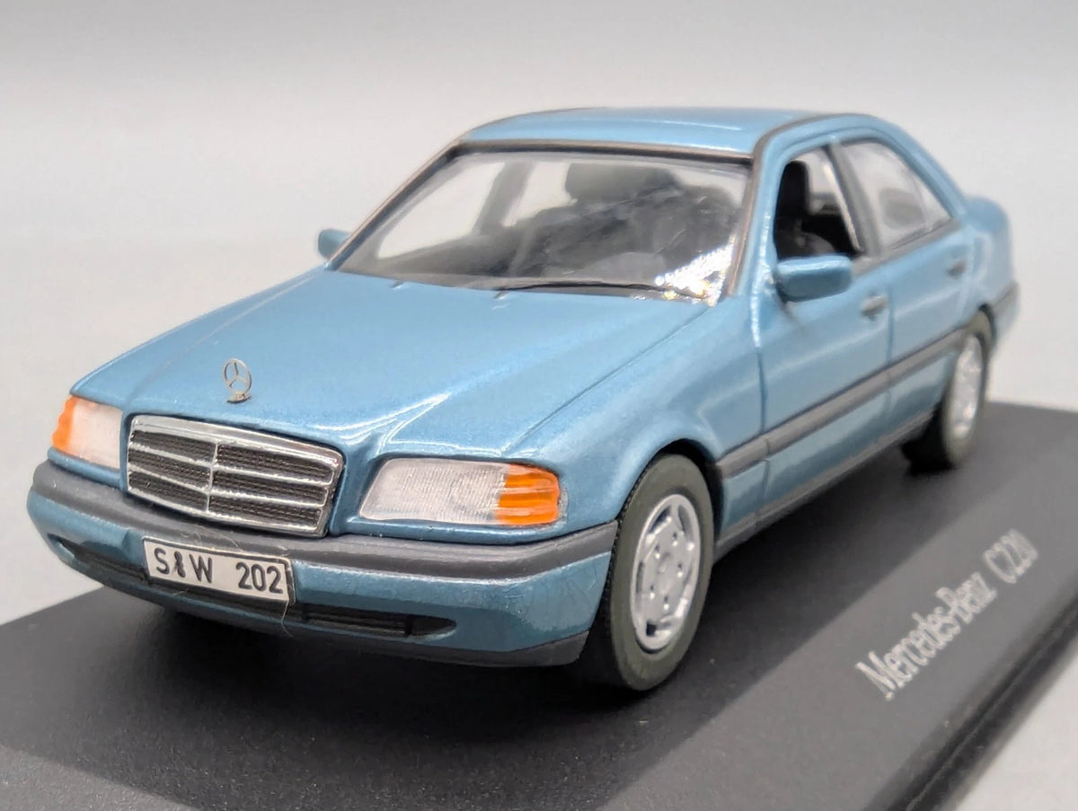 Modellautos 1:43 Minichamps Mercedes Benz C 220 mit OVP