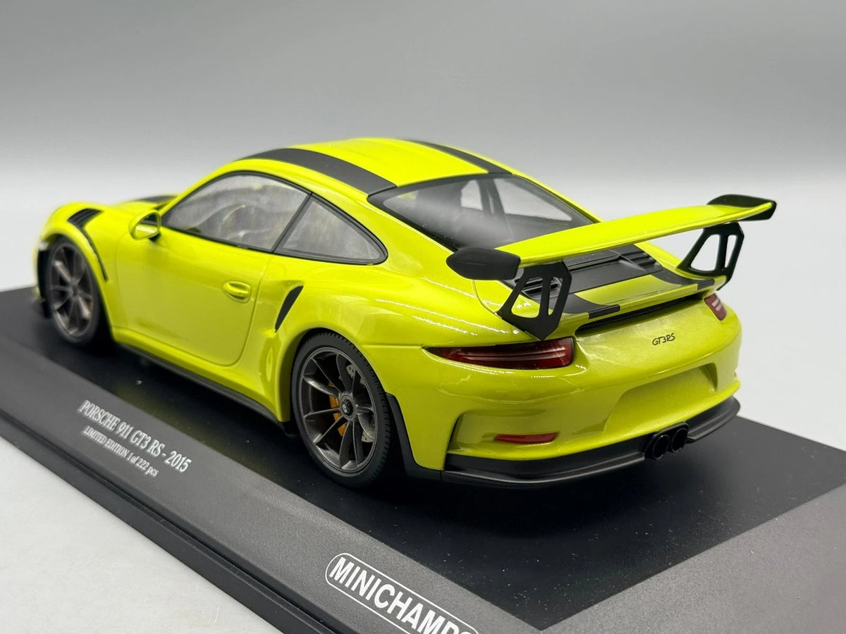 Modellautos 1:18 Minichamps Porsche 911 GT3 RS 2015 mit OVP