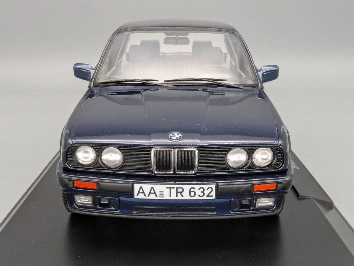 Modellautos 1:18 Norev BMW 325i 1988 Blue MetallicOVP