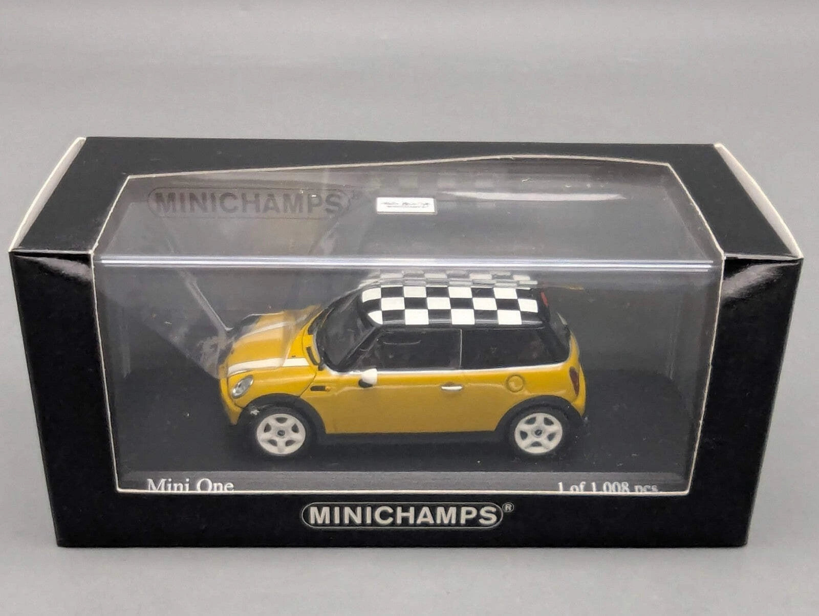 Modellautos 1:43 Minichamps Mini One 2001 Mellow Yellow mit OVP