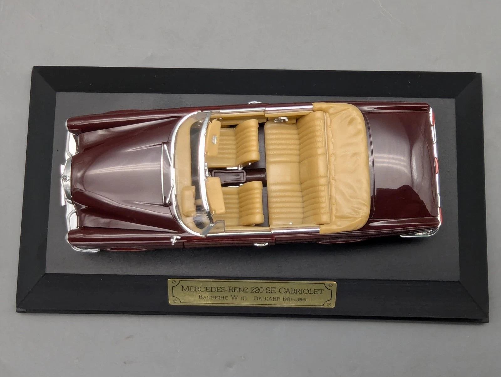 Modellautos 1:43 Faller Memory Cars Mercedes-Benz 220 SE Cabriolet Vitrine