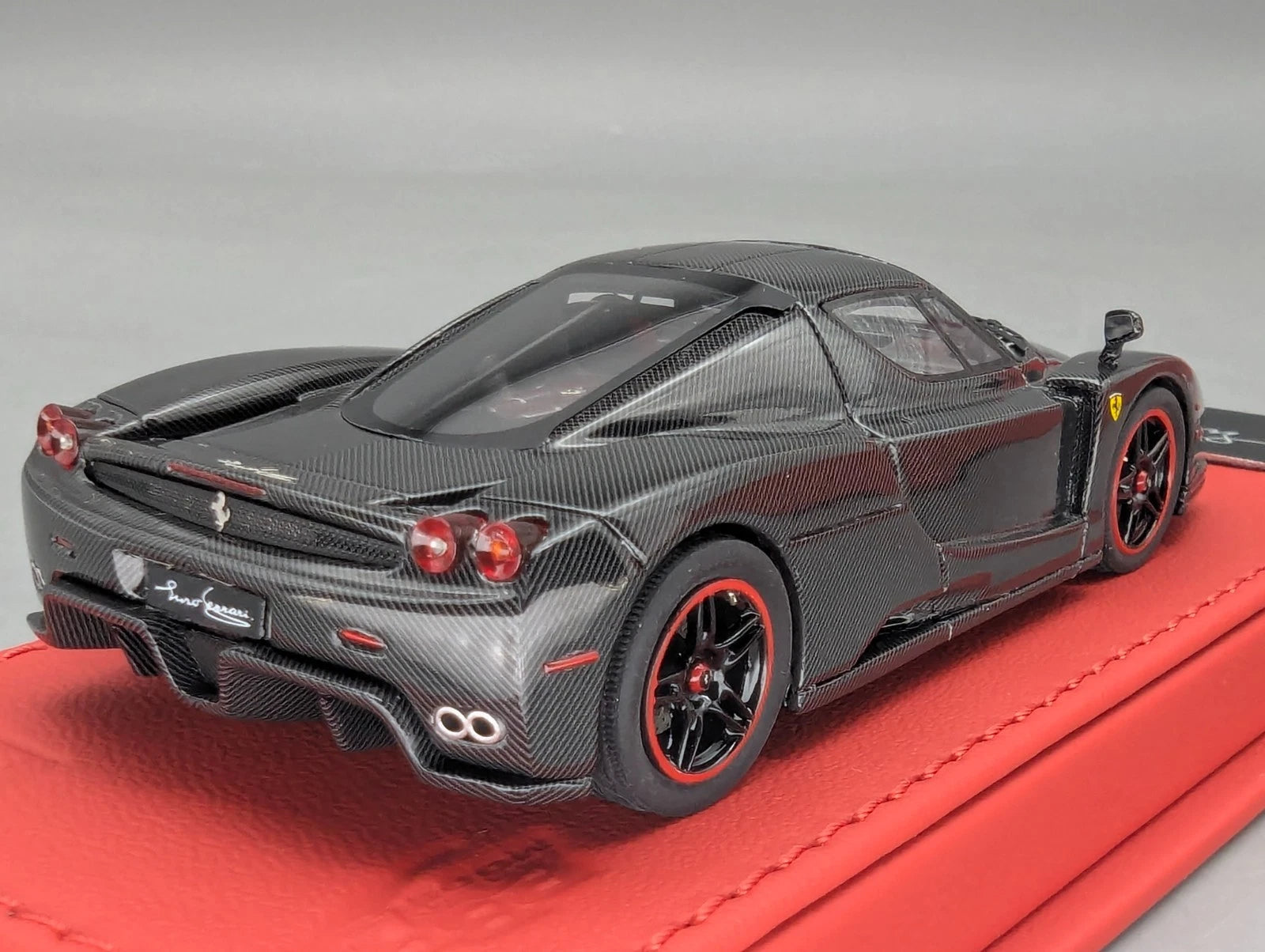 Modellautos 1:43 BBR Deluxe Ferrari Enzo Gloss Full Carbon Fibre Ltd 04/35 OVP