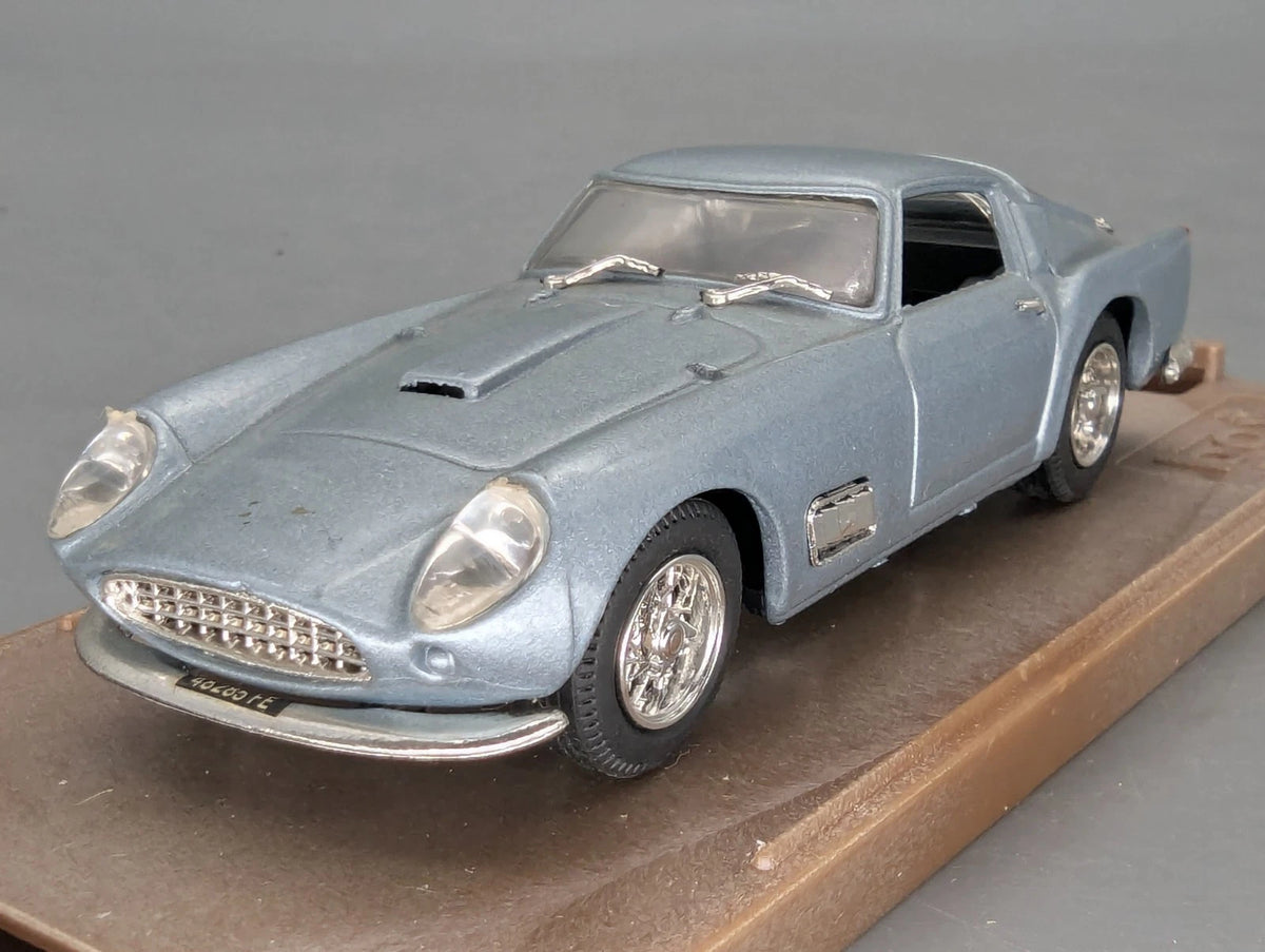 Modellautos 1:43 Box Model 8425 Ferrari 250 TdF Stradale Silberblau mit OVP