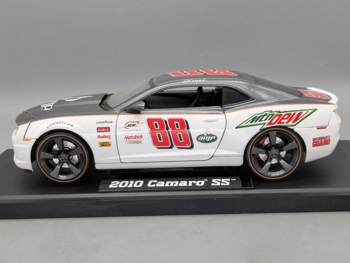 Modellautos 1:24 Jada chevrolet Camaro SS 2010 #88 mit OVP