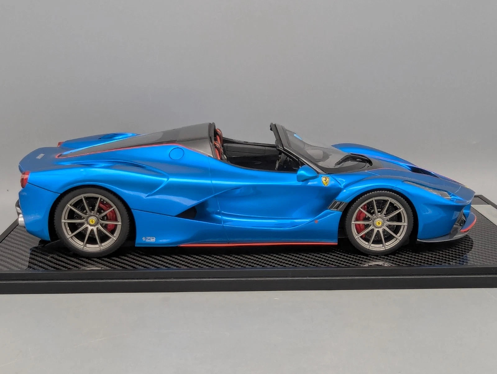 Modellautos 1:12 BBR Ferrari LaFerrari Aperta Blau UNIKAT Ltd. 01/01 Vitrine OVP