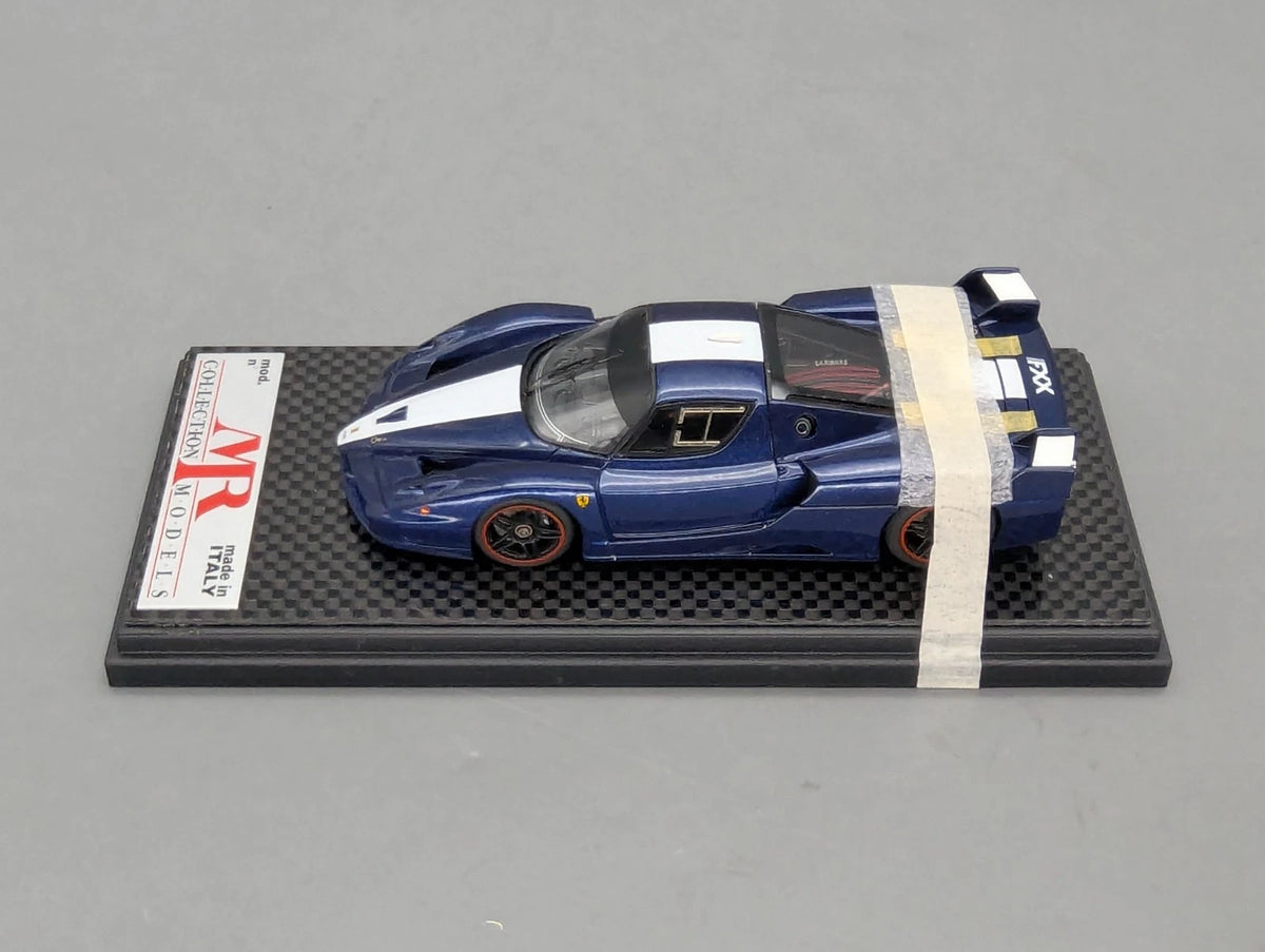 Modellautos 1:43 MR Ferrari FXX mit Open Engine Funktion Bosica Motor mit OVP
