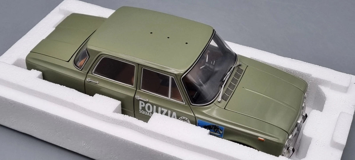Modellautos 1:18 Minichamps 180 120991 Alfa Romeo Giulia Polizia OVP