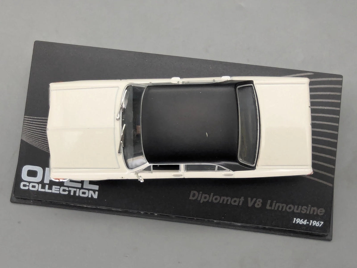 Modellautos 1:43 Ixo für Eaglemoss Opel Collection Diplomat V8 Limousine Vitrine
