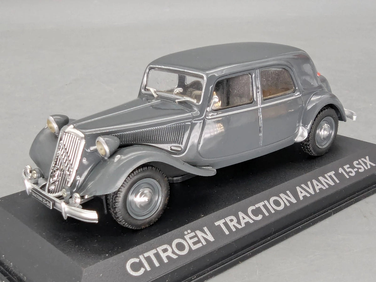 Modellautos 1:43 Atlas Citroen Traction Avant 15-Six mit OVP