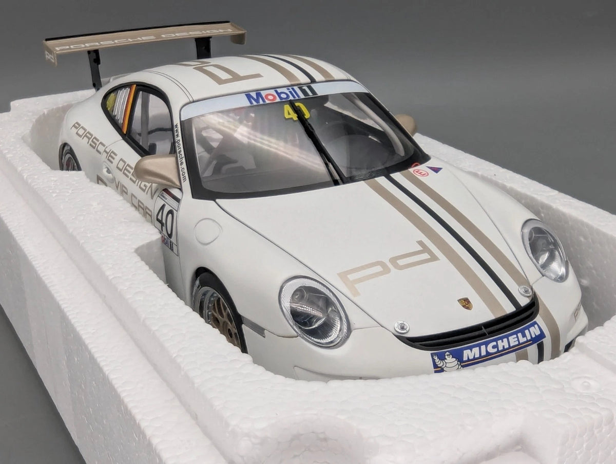 Modellautos 1:18 AUTOart Porsche 911 GT3 Cup #40 VIP Car mit WAP Dealer OVP