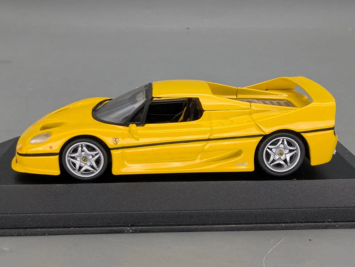 Modellautos 1:43 Minichamps Ferrari F50 1995 Yellow mit OVP