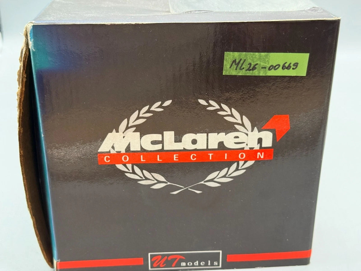 Modellautos 1:18 UT Models McLaren F1 GTR #40 mit OVP