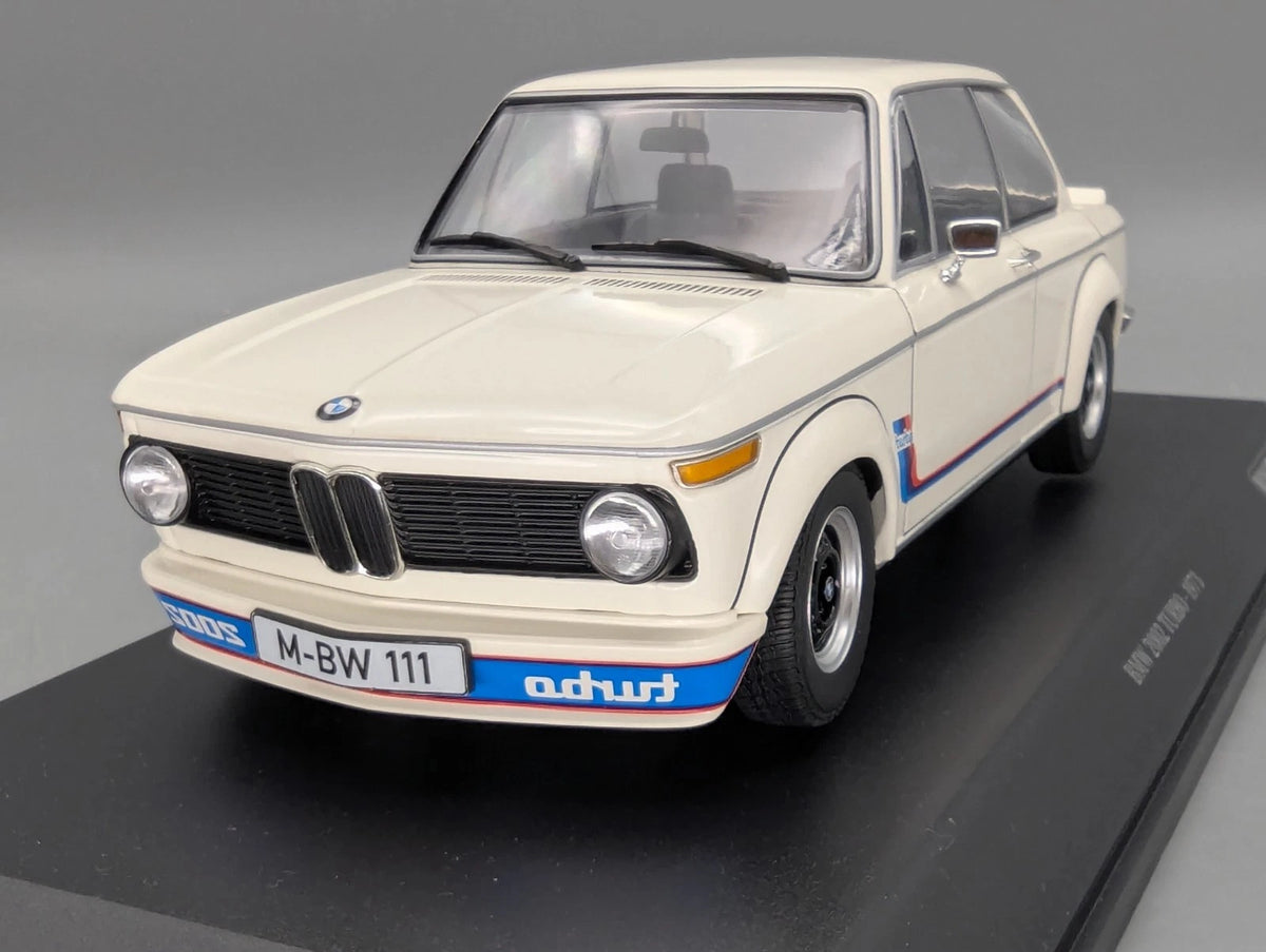 Modellautos 1:18 Minichamps BMW 2002 Turbo 1973 Weiß mit OVP