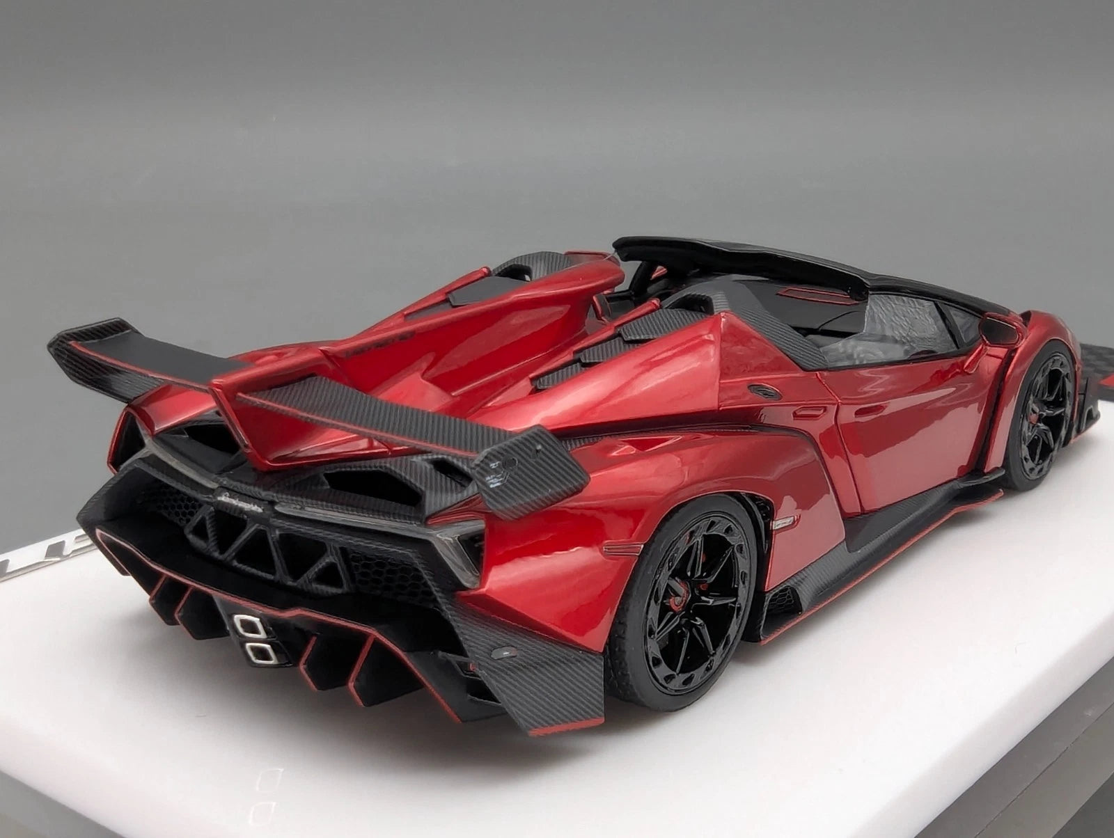 Eidolon Make Up 1:43 Lamborghini Veneno Roadster 2015 Rosso Veneno mit OVP