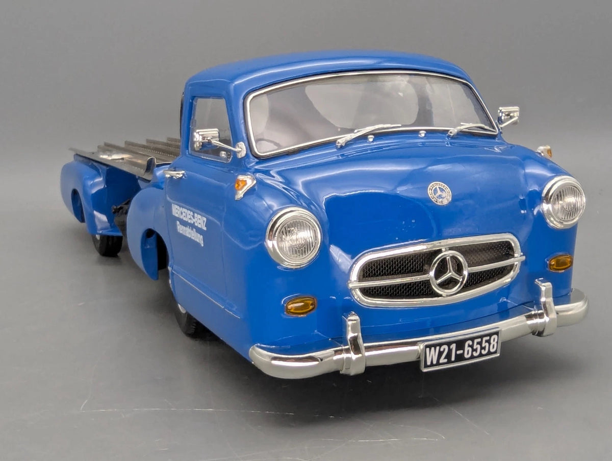 Modellautos 1:18 Werk83 iScale Mercedes Renntransporter Das blaue Wunder mit OVP