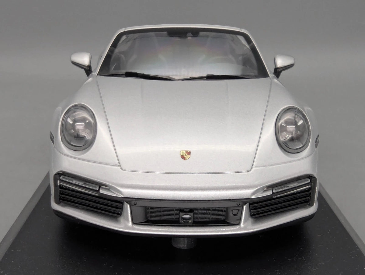 Modellautos 1:18 Minichamps Porsche 911 turbo S Cabriolet 2020 Silber mit OVP