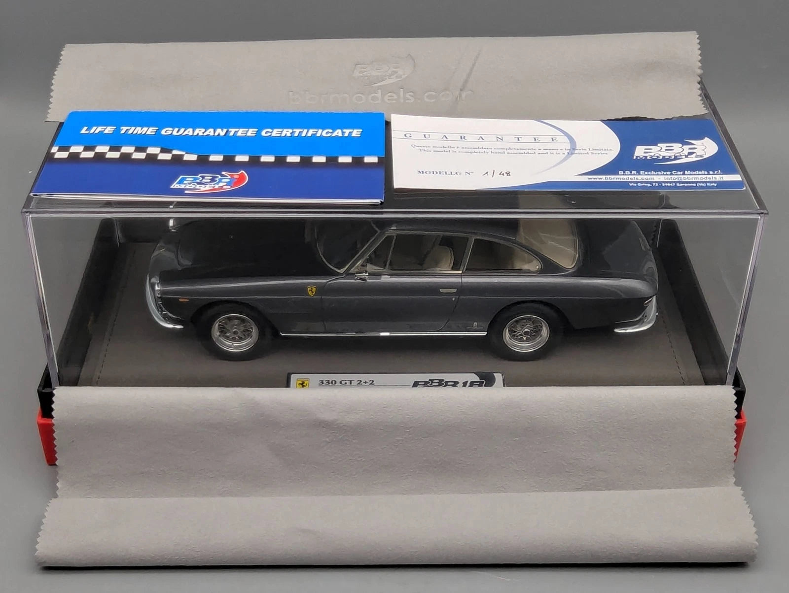 Modellautos 1:18 BBR Ferrari 330 GT 2+2 Limitiert 1/48 Lederplatte Vitrine OVP