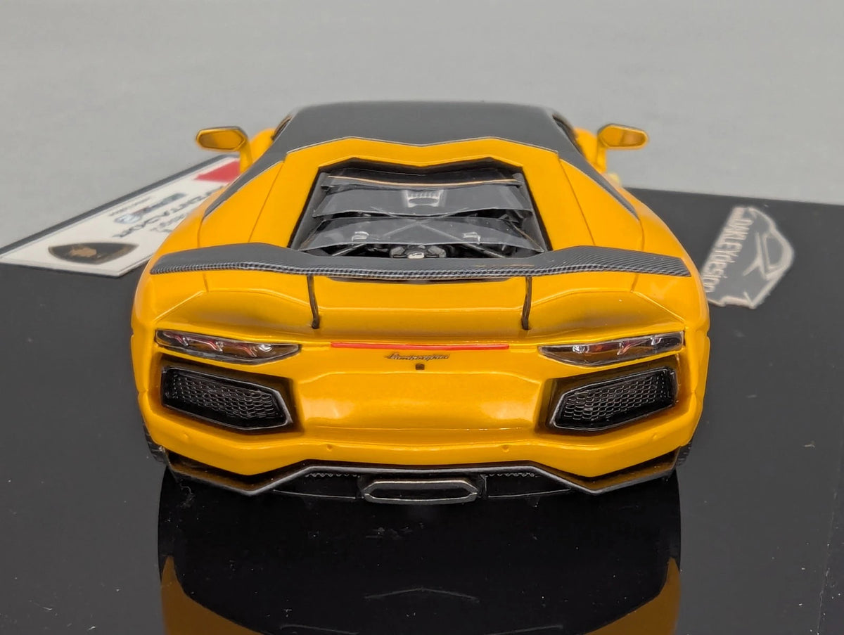 Eidolon Make Up 1:43 Lamborghini Aventador LP760-2 Engine Set Oakley Gelb OVP