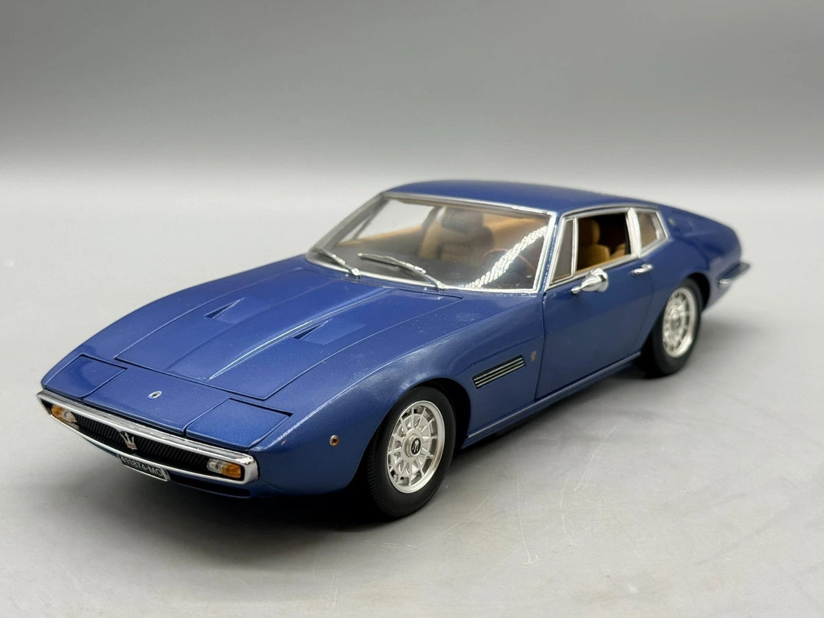 Modellautos 1:18 Minichamps Maserati Ghibli 1969 mit OVP