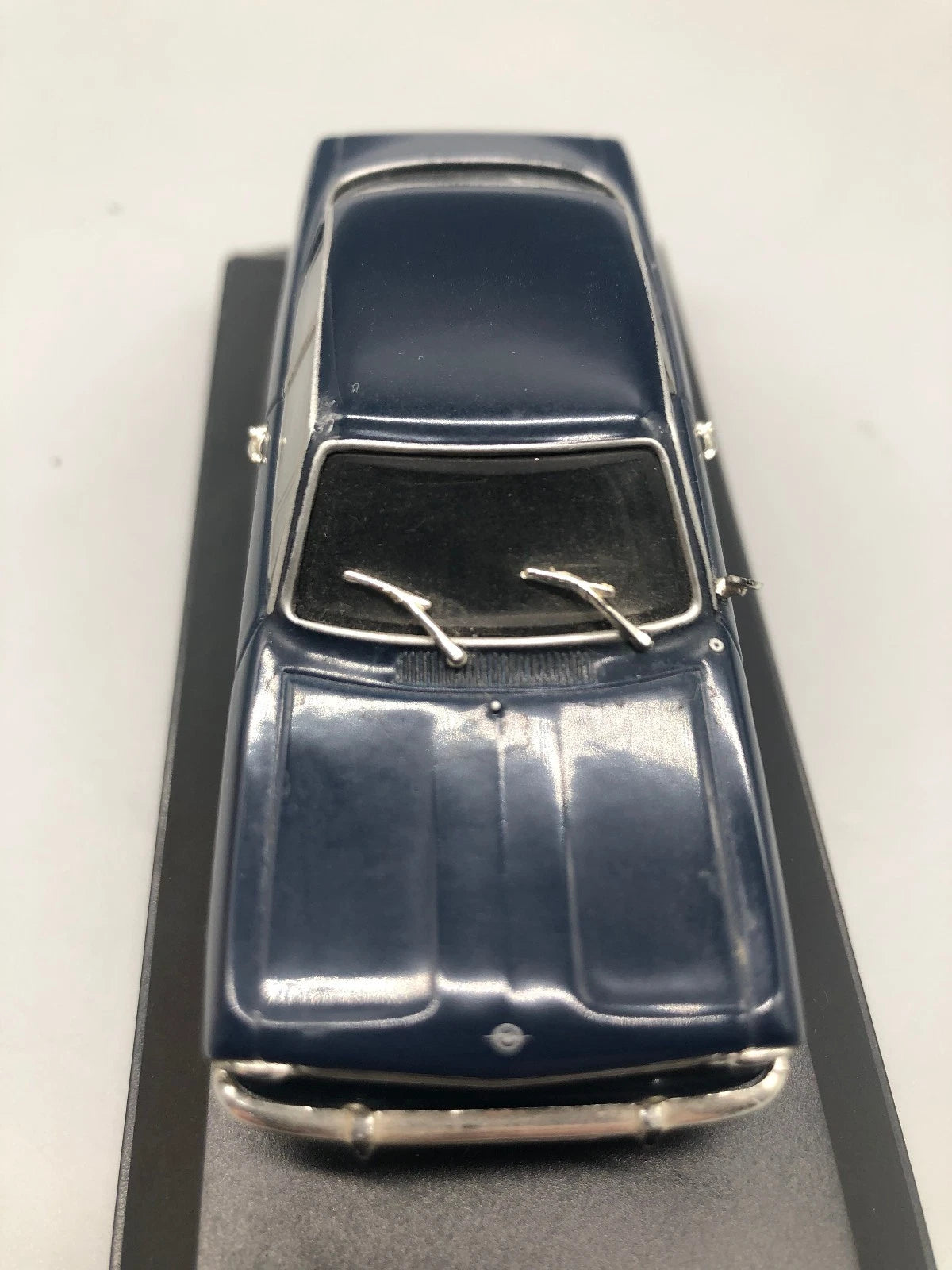 Modellautos 1:43 Vitesse Opel Kadett B Coupe mit Vitrine