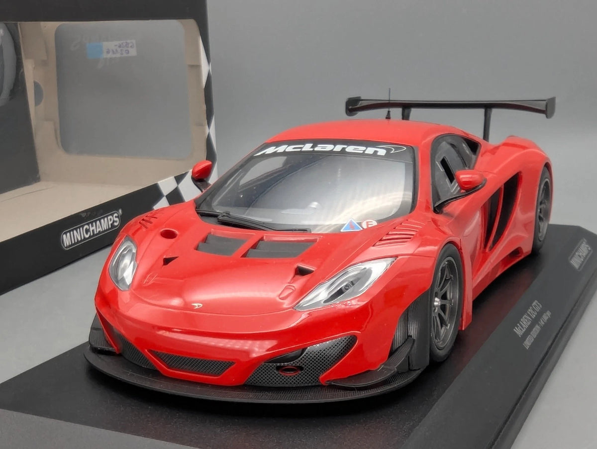 Modellautos 1:18 Minichamps McLaren 12C GT3 Red 2013 mit OVP