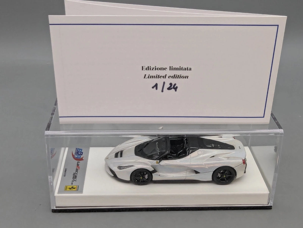 Modellautos 1:43 BBR Ferrari LaFerrari Aperta Weiß Ltd 01/24 mit Vitrine + OVP