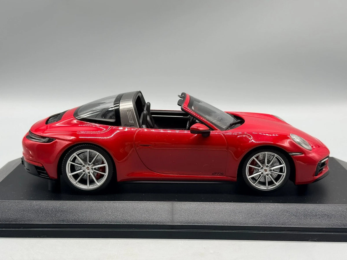 Modellautos 1:18 Minichamps Porsche 911 Targa 4 GTS mit OVP